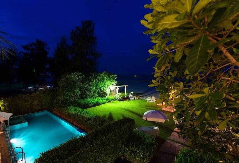 هتل Verano Beach Villa