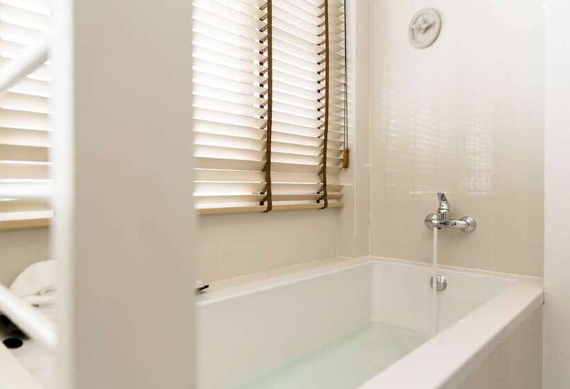 هتل Verano Beach Villa