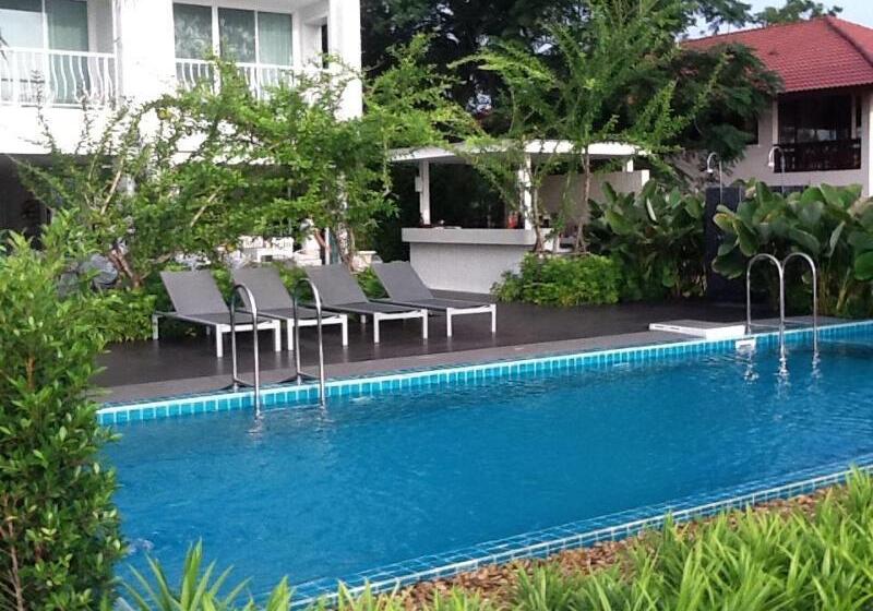 هتل Verano Beach Villa