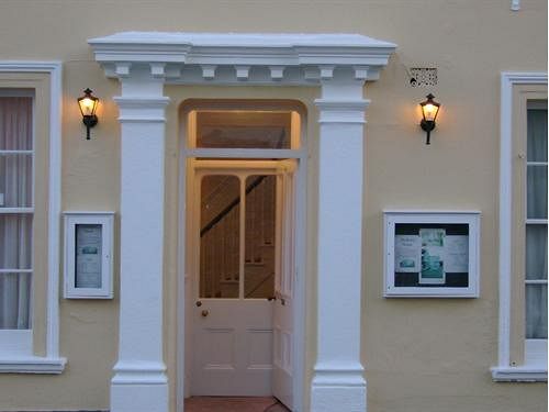 פנסיון Mulberry Guest House