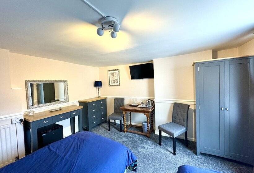 פנסיון The Angove