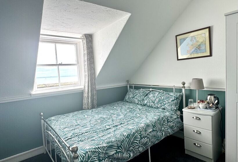 פנסיון The Angove