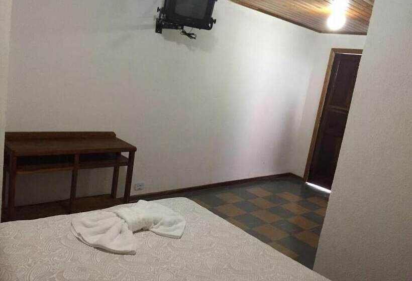 هتل Pousada Fm Campos Do Jordão