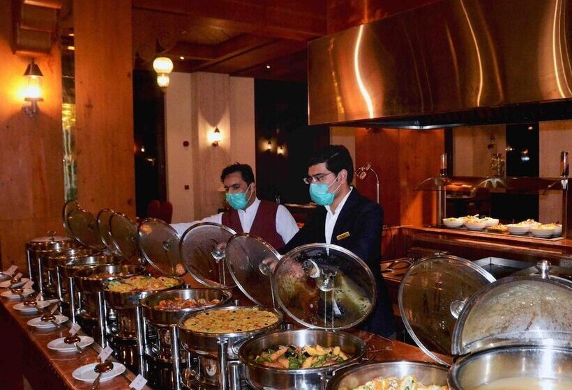 Pearl Continental Hotel Malam Jabba