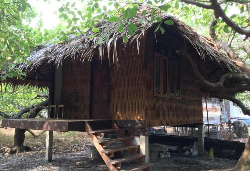 پانسیون Cashew Nut Bungalow, Ko Mook