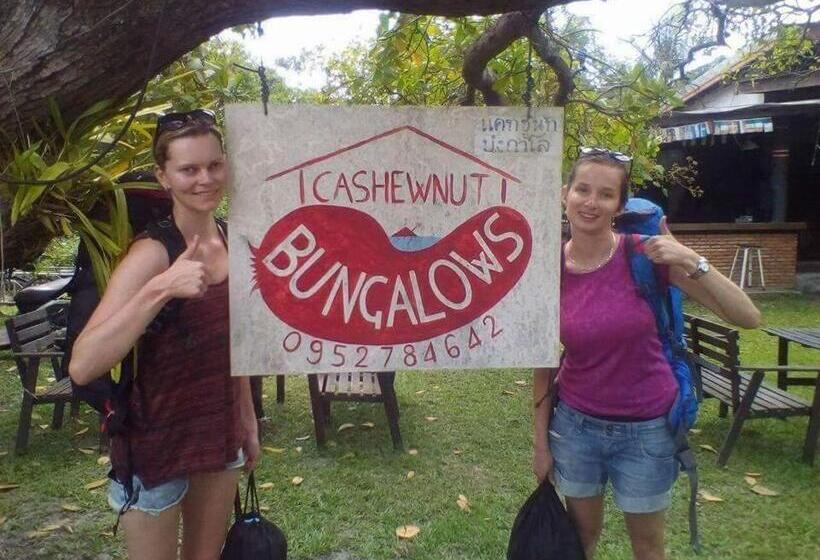 پانسیون Cashew Nut Bungalow, Ko Mook