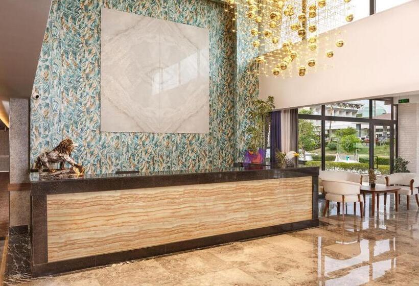 هتل Dedeman Kemer Resort   Ultra All Inclusive