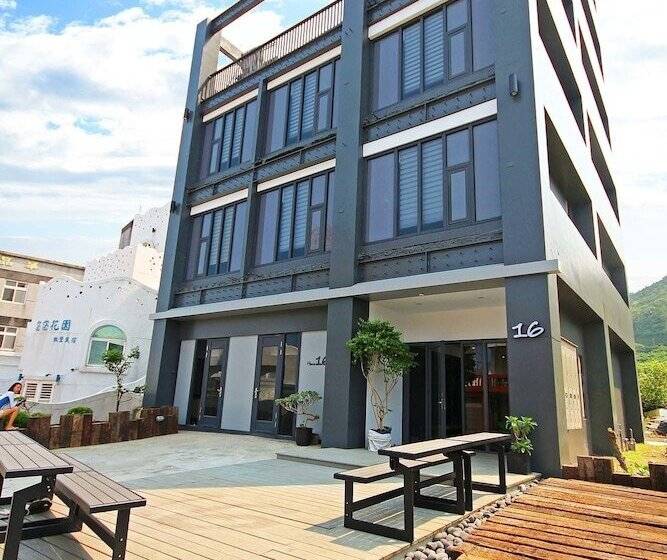 هتل House16