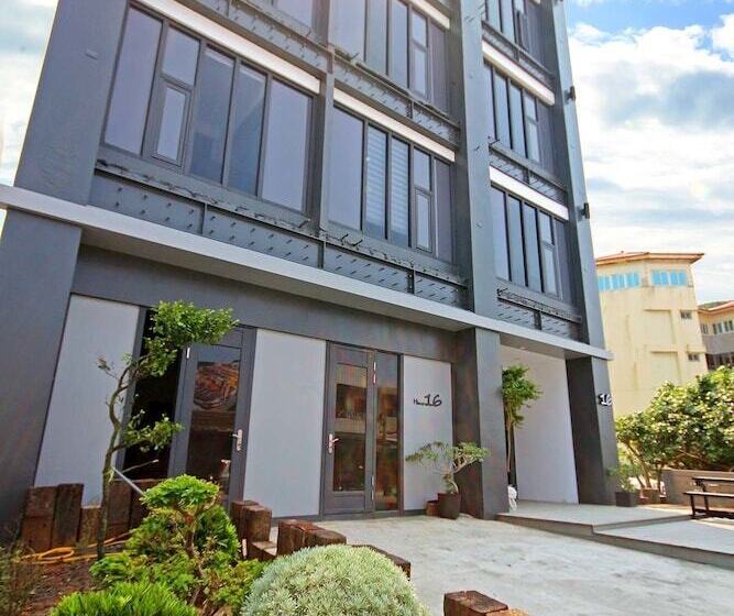 هتل House16