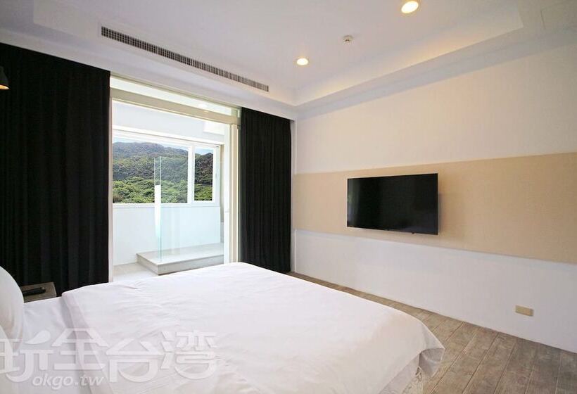 هتل House16