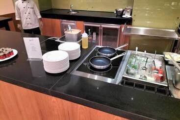 هتل Tulip Inn Majan