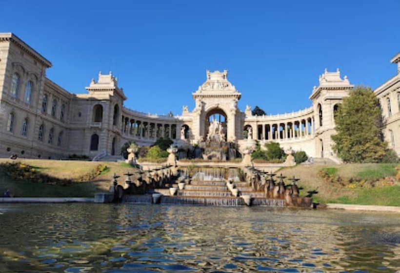 هتل Crowne Plaza Marseille Le Dome