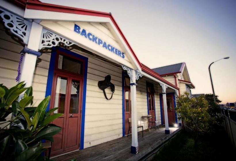 הוסטל Stables Lodge Backpackers