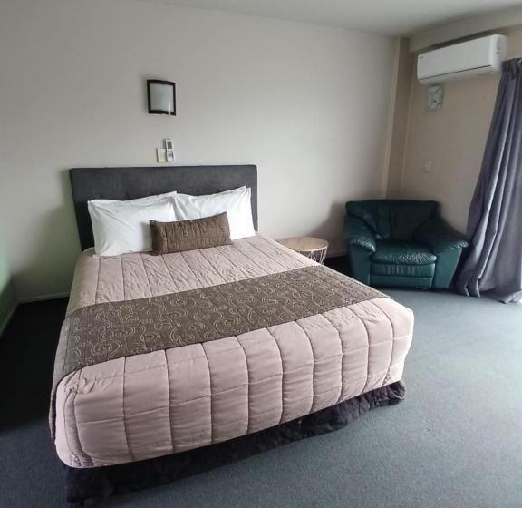 Ambassador Motel