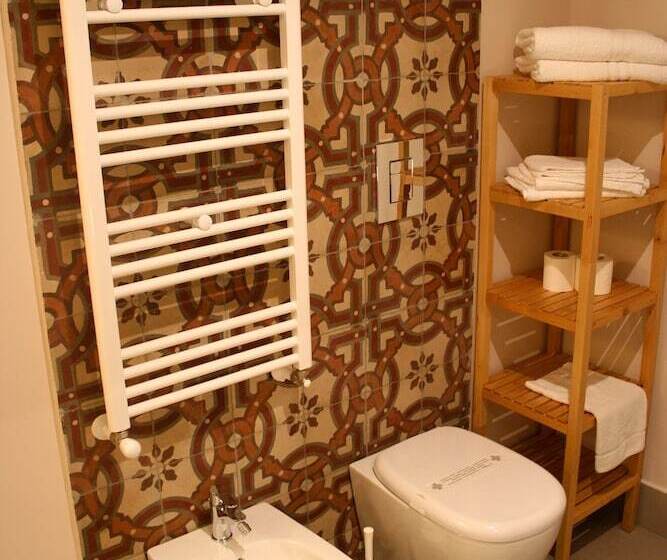 تختخواب و صبحانه Camere A Sud