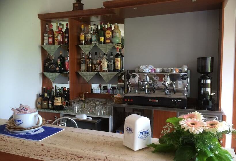 تختخواب و صبحانه Club Bellavista