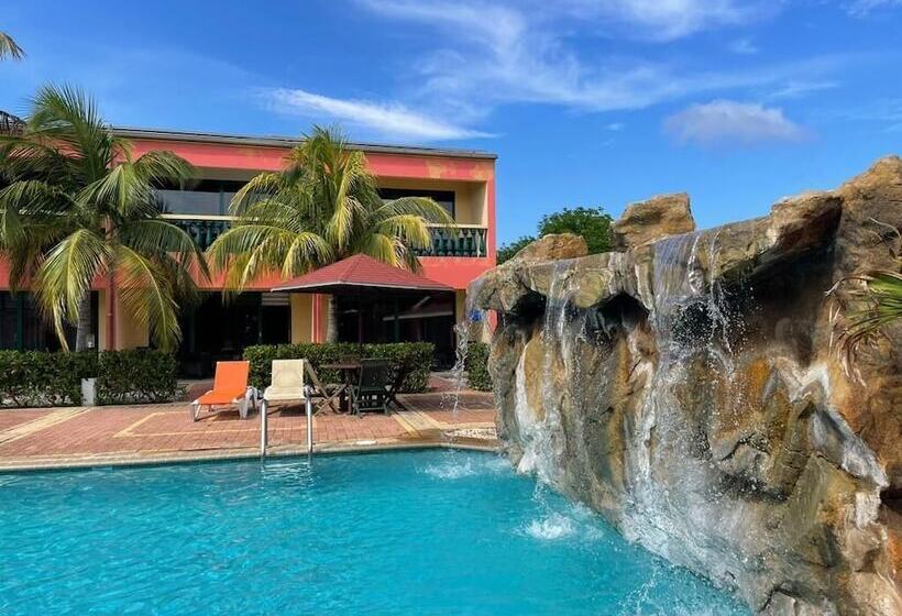 Del Rey Apartments