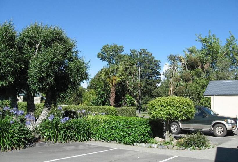 Four Peaks Motel
