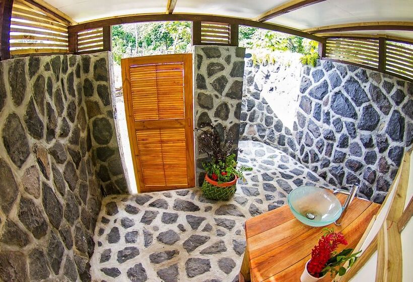 هتل Aganoa Lodge Samoa