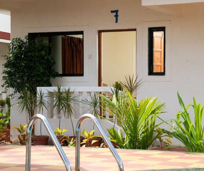 هتل Aromiaa Villas