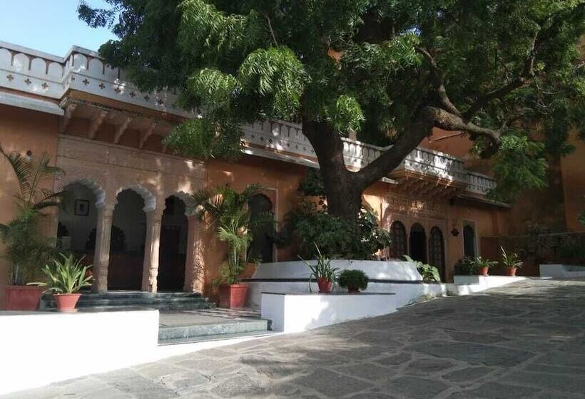 فندق Deogarh Mahal