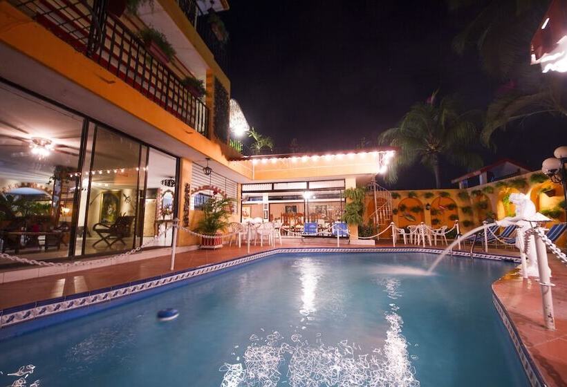 هتل Ideal Villa