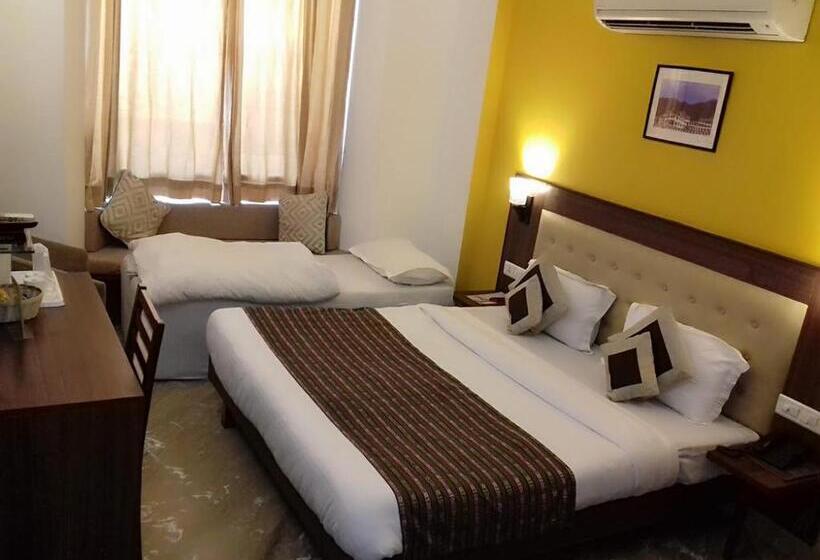 Fotos del hotel Inn Tawang Near Blk Hospital Karol Bagh:  22