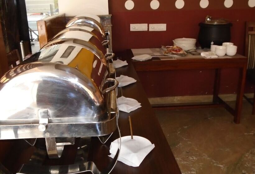 Fotos del hotel Inn Tawang Near Blk Hospital Karol Bagh:  35