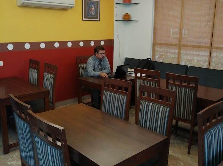Fotos del hotel Inn Tawang Near Blk Hospital Karol Bagh:  37