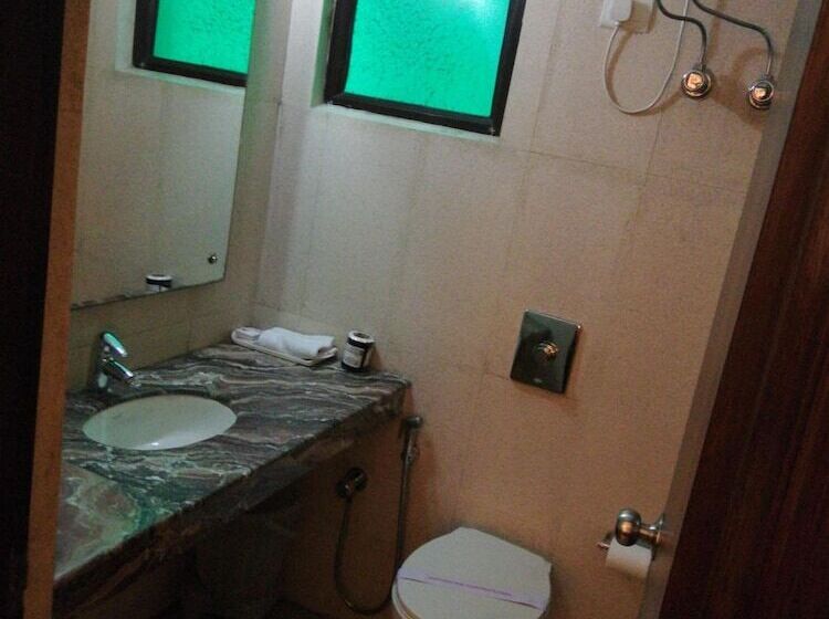 Fotos del hotel Inn Tawang Near Blk Hospital Karol Bagh:  39