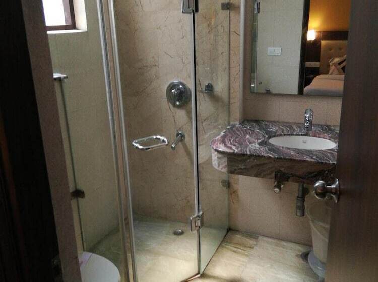 Fotos del hotel Inn Tawang Near Blk Hospital Karol Bagh:  19