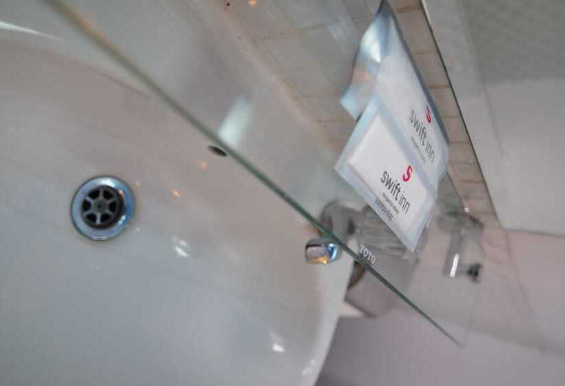 هتل Swift Inn Aeropolis Airport