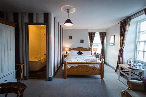 هتل The Dyvels Inn