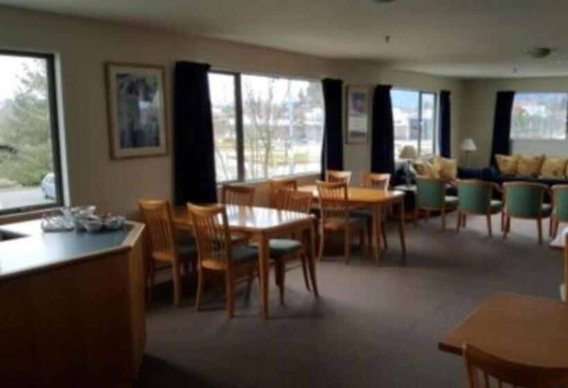 هتل The Lodge