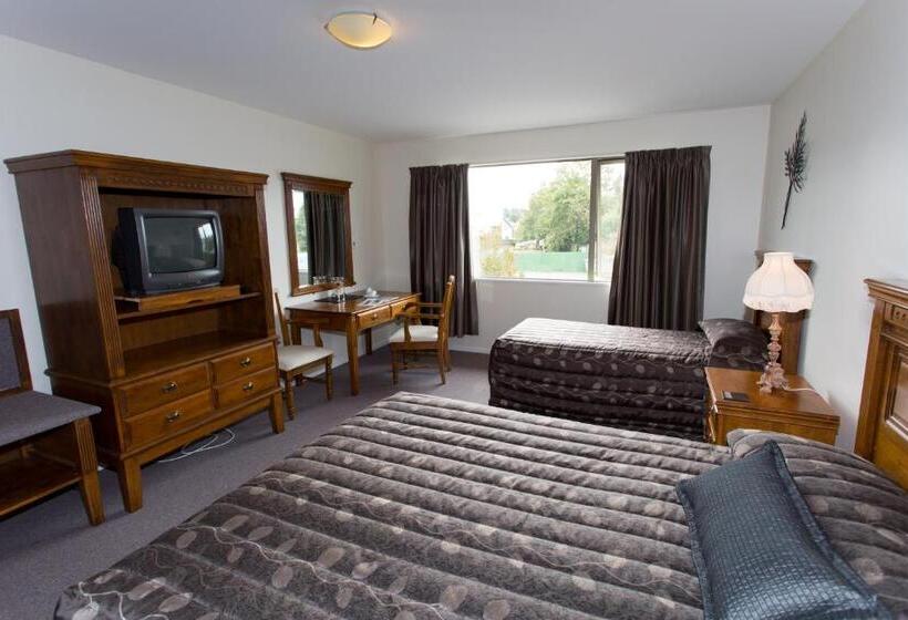 هتل The Lodge