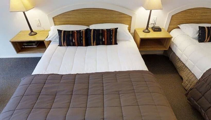 בית מלון כפרי Wallaceville Motor Lodge