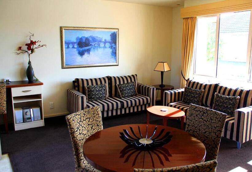 مُتل Cedar Grove Motor Lodge