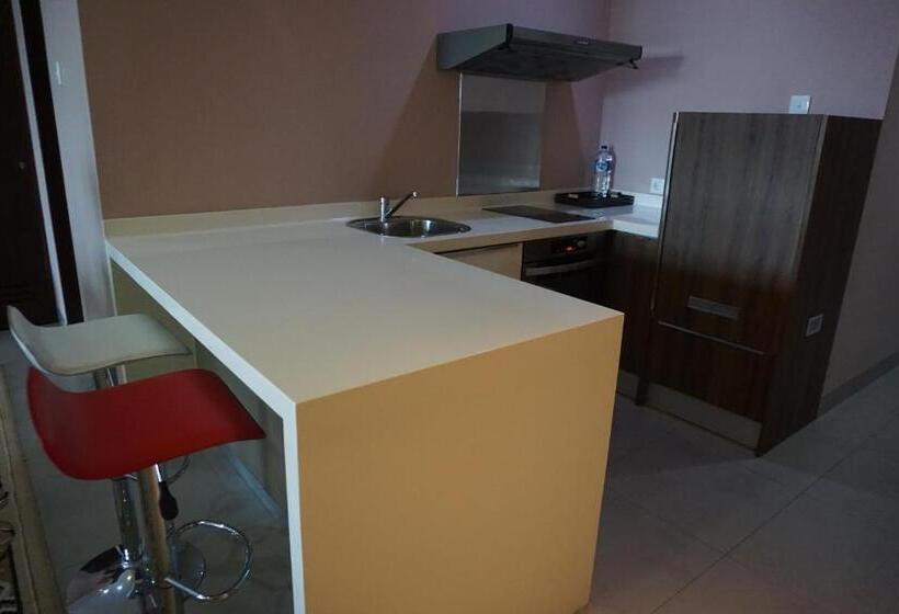 Peninsula Bay Resort