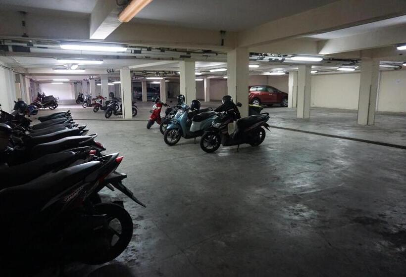 Peninsula Bay Resort