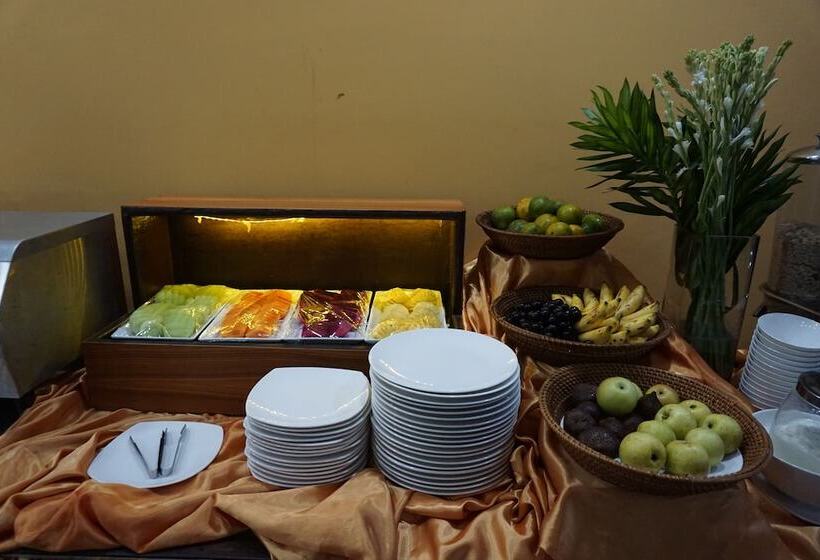 Peninsula Bay Resort