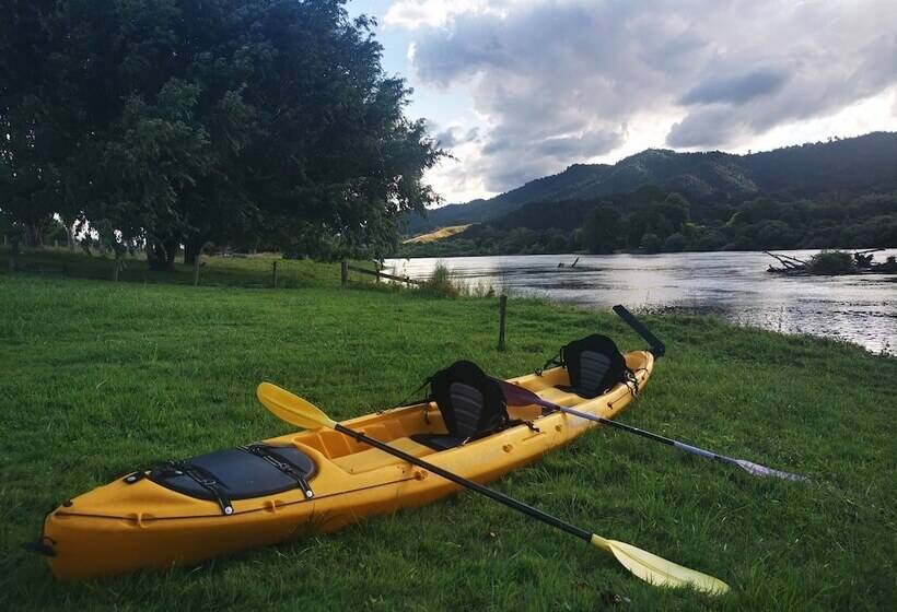 بنسيون Hakarimata Lodge   Riverside Sanctuary