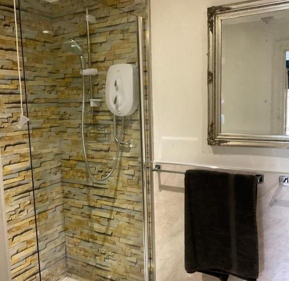 ペンション The Whitehouse Ross On Wye