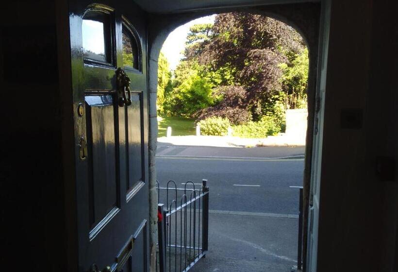 ペンション The Whitehouse Ross On Wye