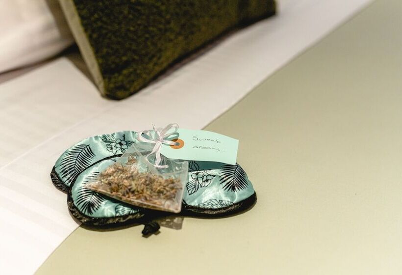 پانسیون Woodstock Suite