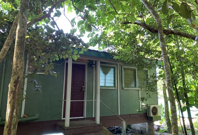 استراحتگاه Lusia's Lagoon Chalets