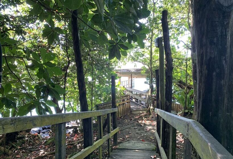 استراحتگاه Lusia's Lagoon Chalets