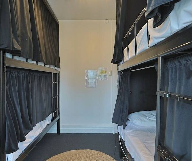 هاستل Azzuro Pod Hotel   Potts Point