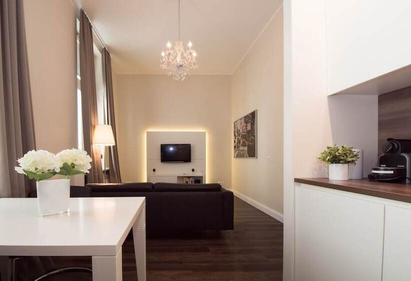 Living Am Carlsplatz