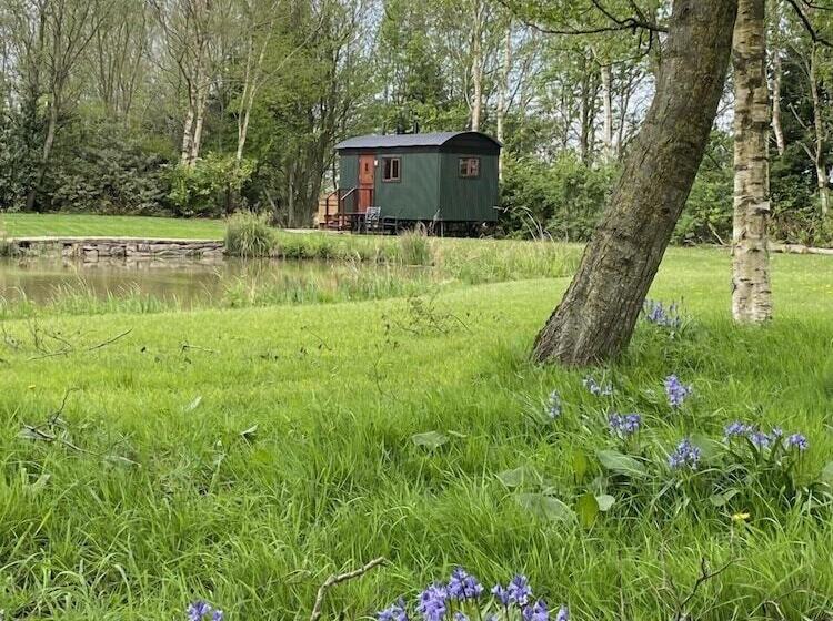 בית מלון כפרי Heywood Glamping