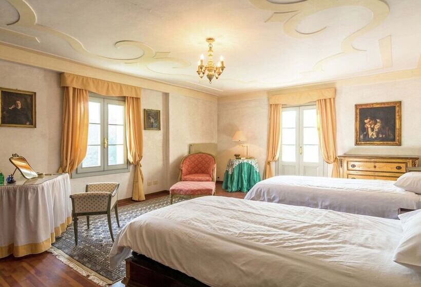 فندق Historic Venetian Style Castle In Piombino Dese With Pool